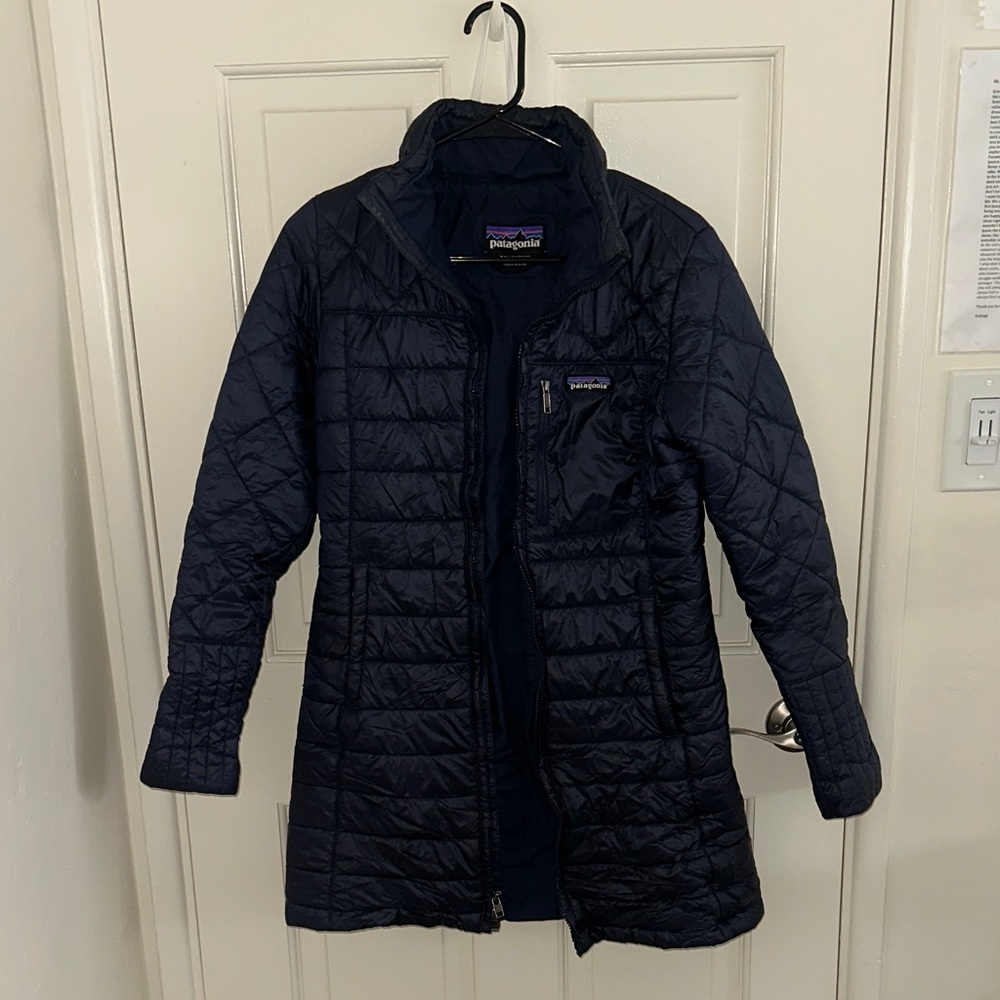 Patagonia Women's Dark Blue Puffer Coat